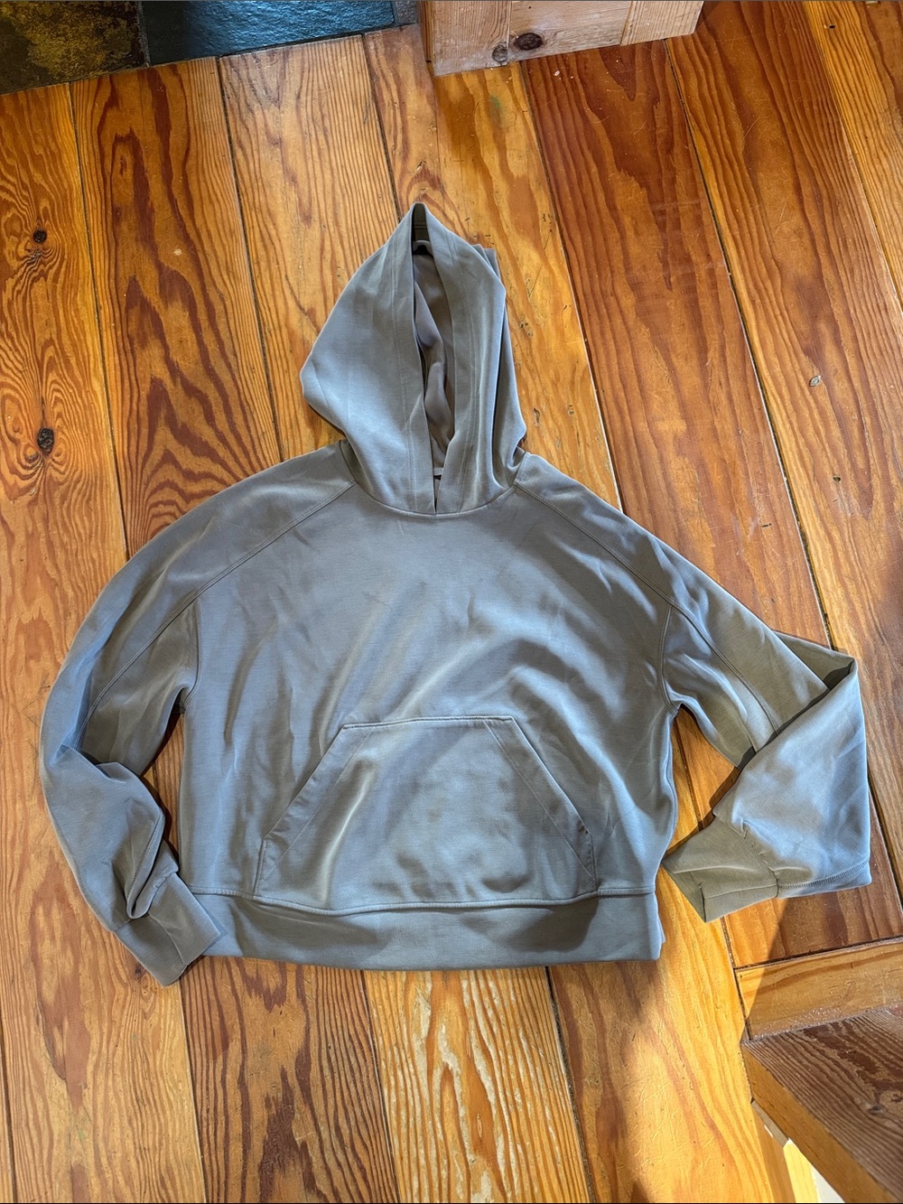 lululemon cropped hoodie